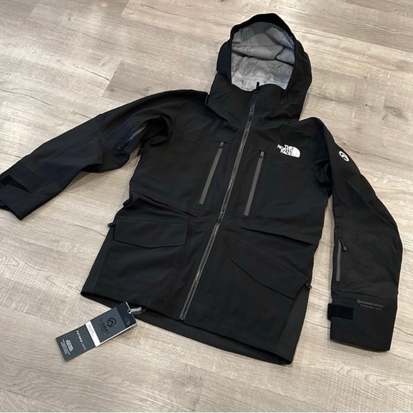 The North Face Summit Series Tsirku GTX Pro Jacket - Men’s Size Large NWT - Picture 8 of 14